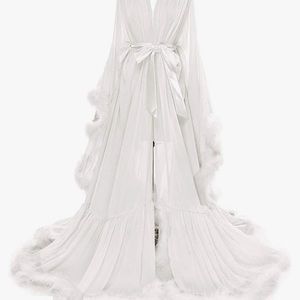 Molisa Feathered white robe